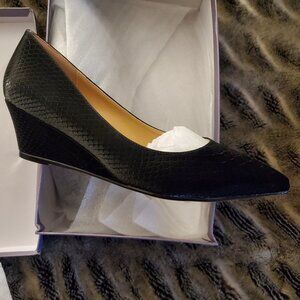 Movinsteps wedge heels- black women's size 9